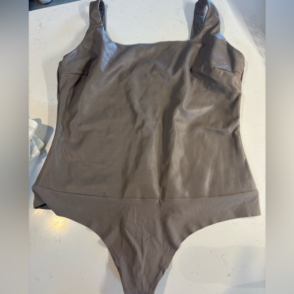 Skims-damages bodysuit - Picture 1 of 5